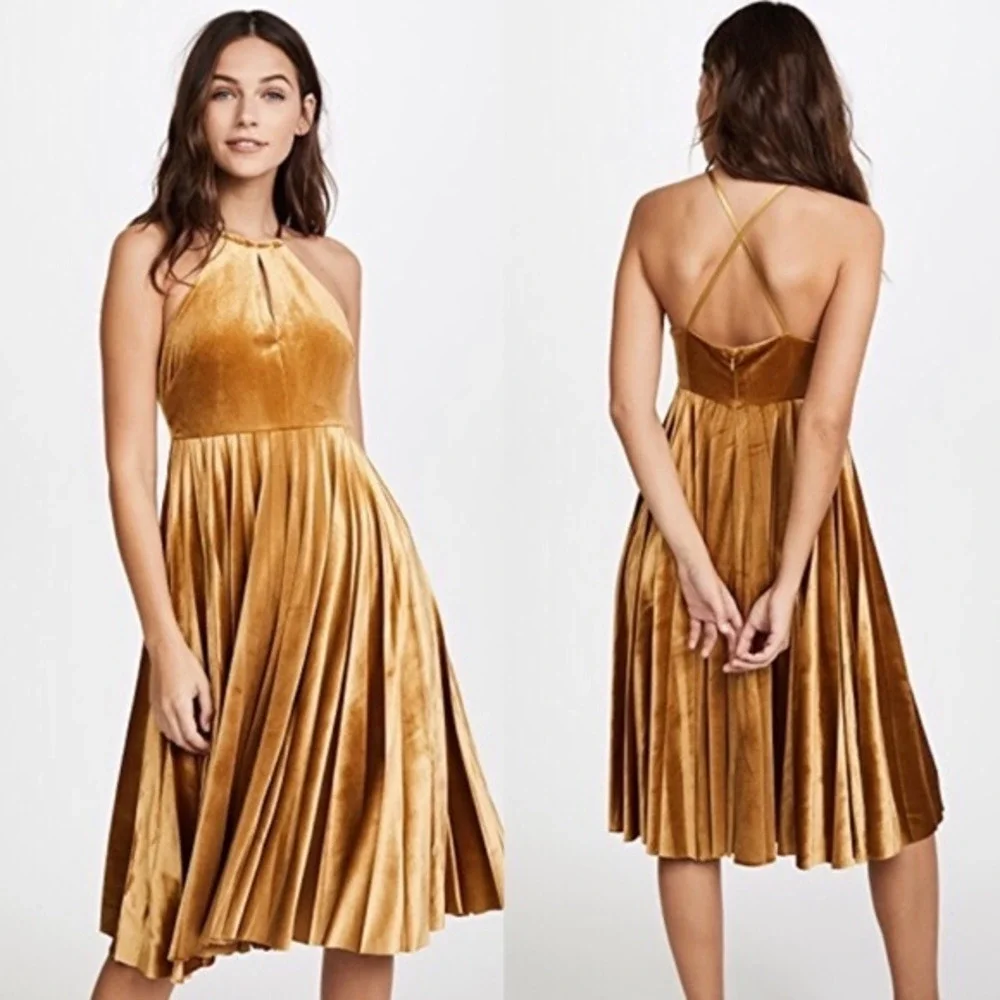 Endless Rose Mustard Pleated Dress‎